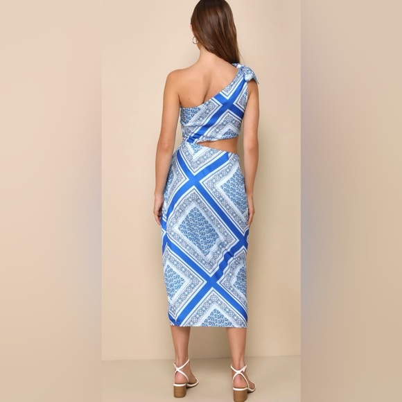 Lulus Vacay Beauty Blue Scarf Print Midi Dress Medium NWT - Picture 2 of 6